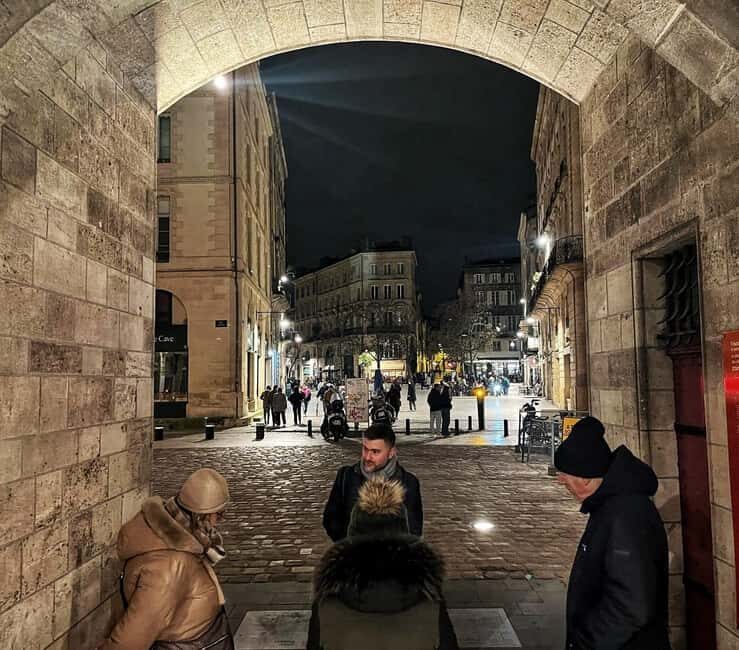 Dark Bordeaux: Ghosts, True Crimes, Eternal haunting Tales - An In-Depth Look at the Dark Bordeaux Ghost Tour