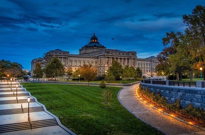 Dark History: Scandals of Capitol Hill Evening Walking Tour - Practical Tips for Travelers