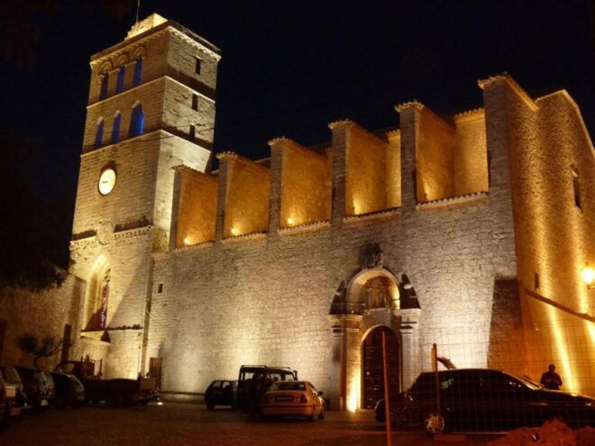 Dark Ibiza. Myths and Legends of the Old City - Secrets of Ibiza Cathedral