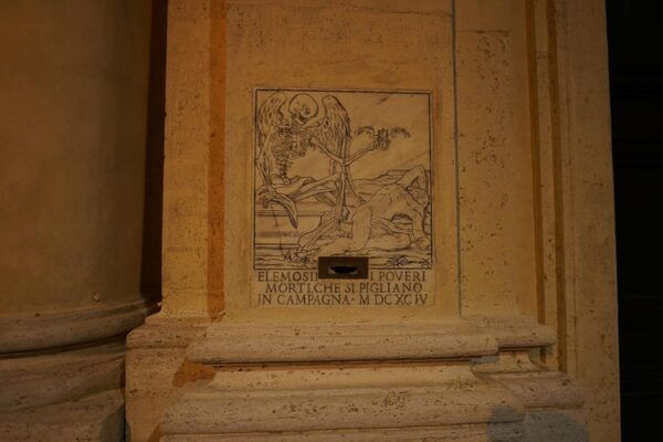 Dark Side of Rome With Underground Crypt - Campo De Fiori and Giordano Bruno