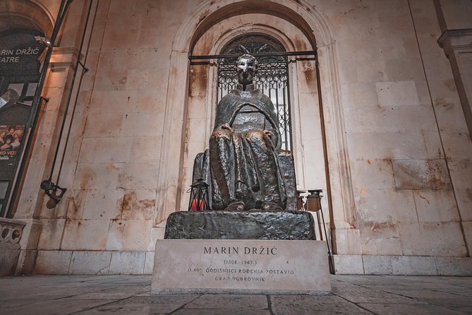 Dark Tales of the Old Town - Unforgettable Itinerary