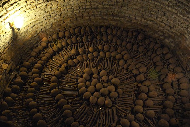 Dark Tourism at the Catacombs & General Cemetery of Lima - Common Questions