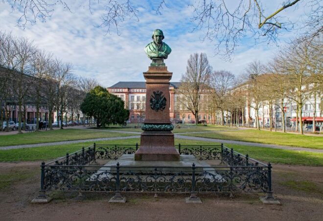 Darmstadt: Private Guided Walking Tour - Exploring Darmstadts Artistic Treasures