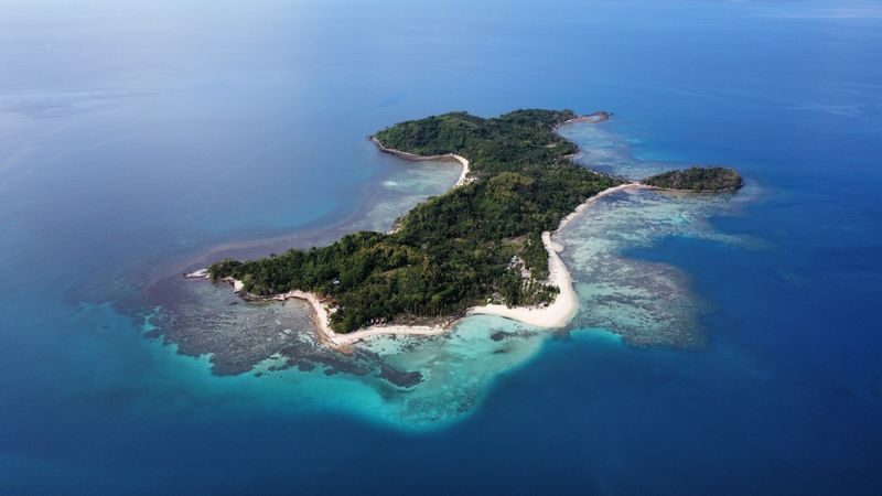 Darocotan Island Day Trip in El Nido - Bracelet-making and a spring-roll cooking activity
