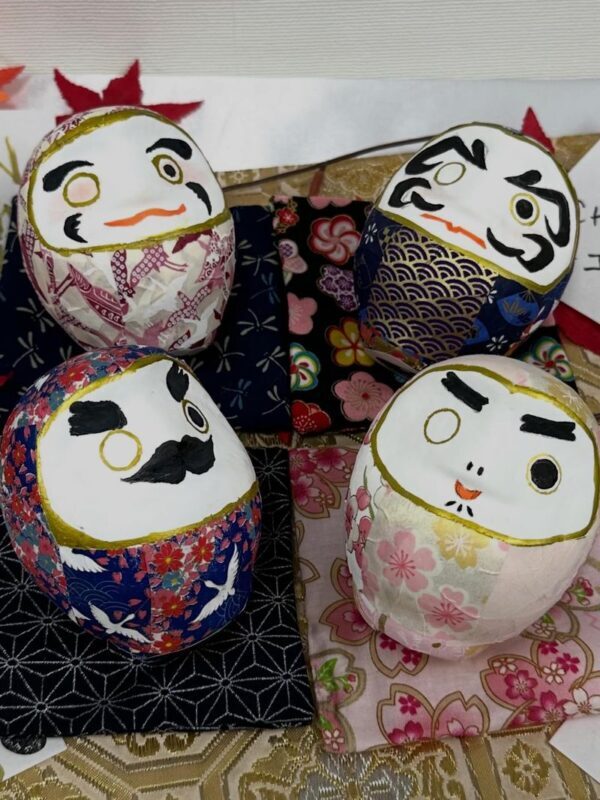 Daruma Workshop by Making your Own Japanese Souvenir in Shinjuku - More crafts at KUROMAMEDO