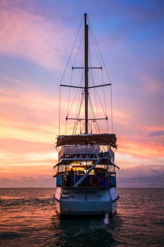 Darwin: Signature four course Sunset Dinner Cruise - Good To Know
