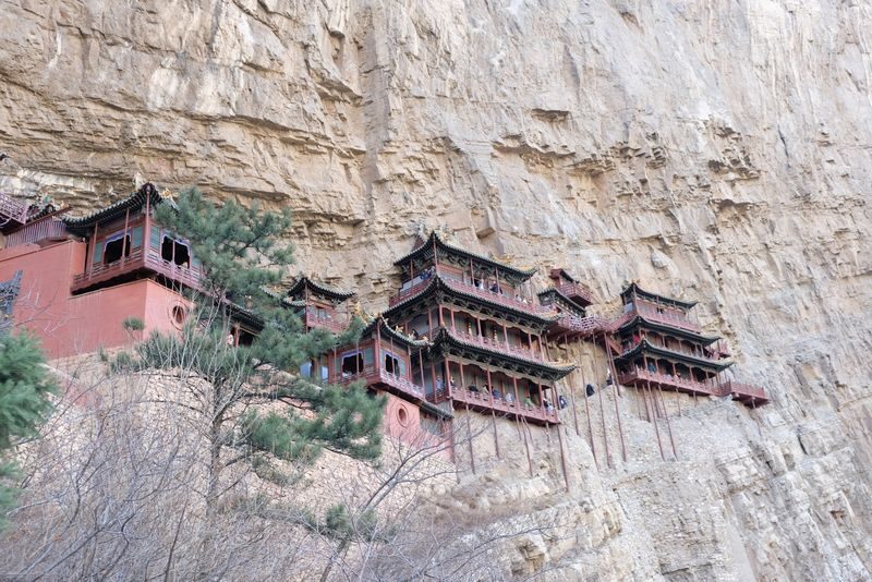 Datong Yungang Grottoes & Hanging Temple Full-Day Tour with Private Guide - Yungang: Buddhas carved into the cliff