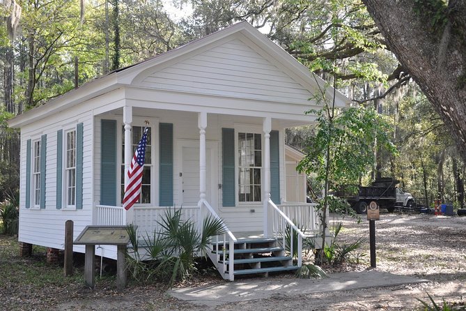 Daufuskie Island Guided History Tour From Hilton Head - Accessibility and Amenities