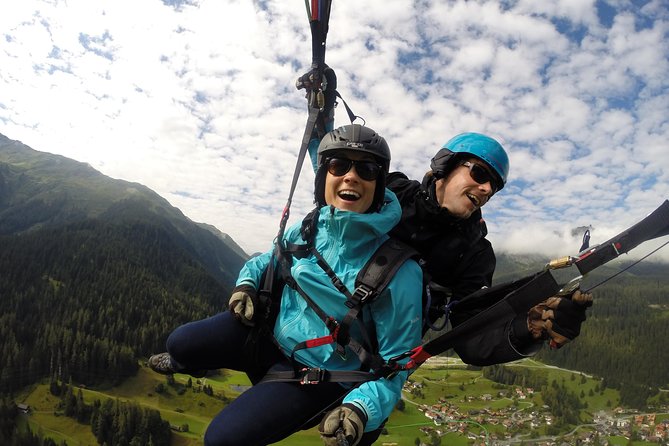 Davos Absolutely Free Flying Paragliding Tandem Flight 1000 Meters High - Requirements and Physical Fitness