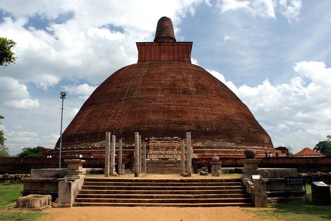 Day Excursions To UNESCO City ANURADHAPURA From Colombo - Reviews