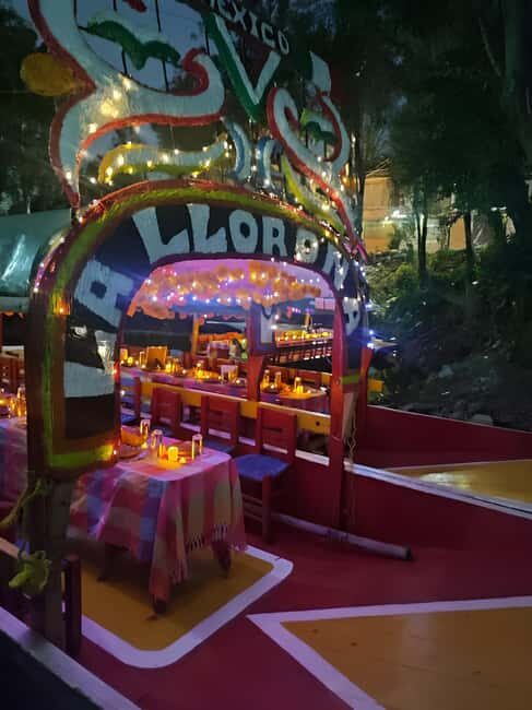 Day of the Dead in Mexico City: Mexican dinner and party in Xochimilco - Good To Know