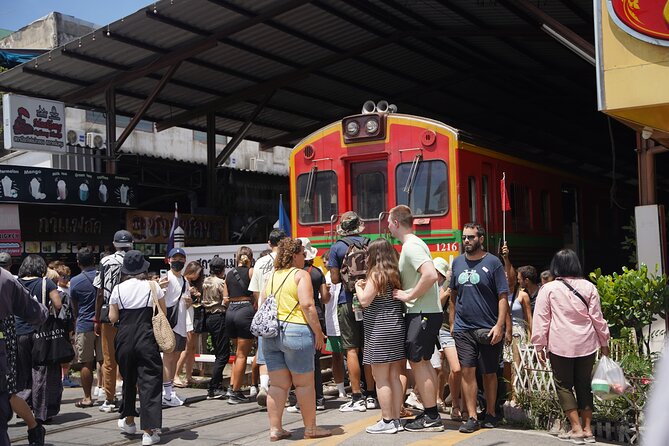 Day Tour From Bangkok to Maeklong and Damnoensaduak Market By Bus - Visit Maeklong Market