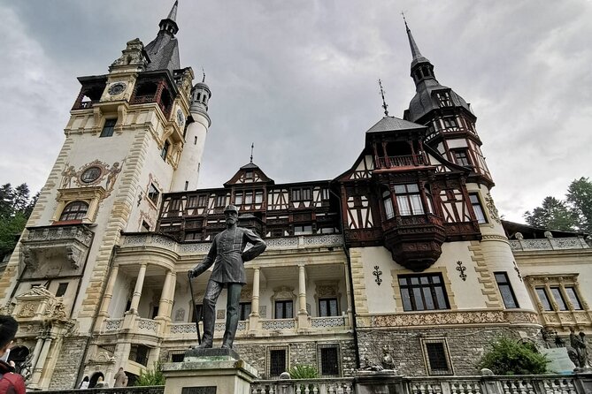 Day Tour From Bucharest to Peles Castle and Dracula Castle-Transylvania - Itinerary
