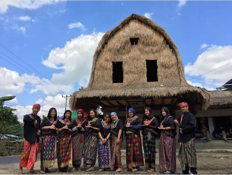 Day Tour /Hand Weaving,Tradisional Village&Beach Tour - The Itinerary Breakdown