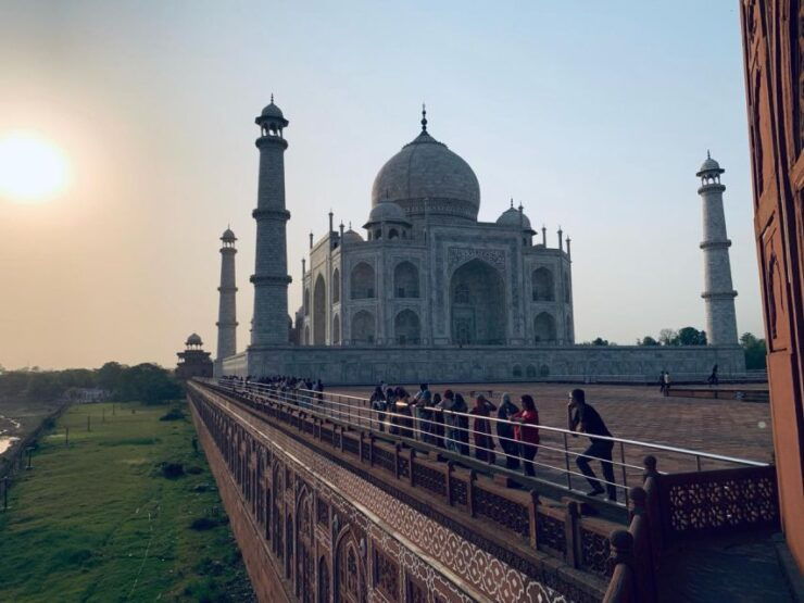 Day Tour in Taj Mahal With Guide - Good To Know