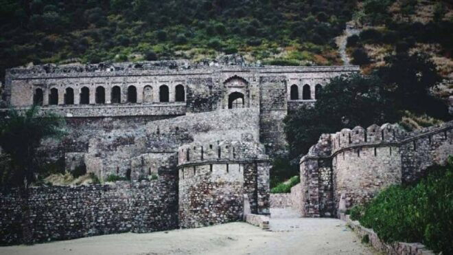 Day Tour Jaipur to Haunted Bhangarh & Abhaneri Stepwell - Traditional Rajasthani Lunch