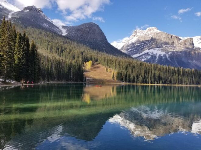 Day Tour: Lake Louise, Moraine Lake and Emerald Lake - Experience and Scenic Views