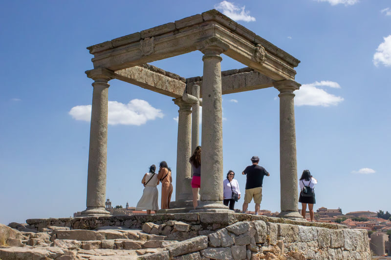 Day Tour to Avila & Salamanca from Madrid - Meeting point and practical details
