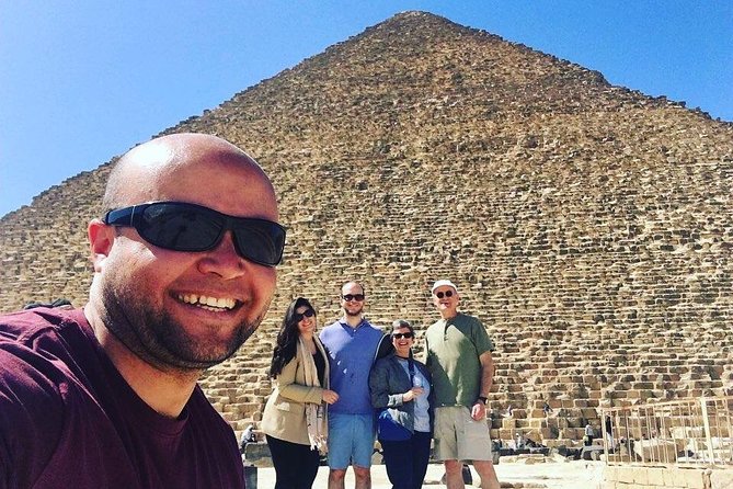 Day-Tour To Giza Pyramids, Great Sphinx, Egyptian Museum & Khan El Khalili - Meeting and Pickup
