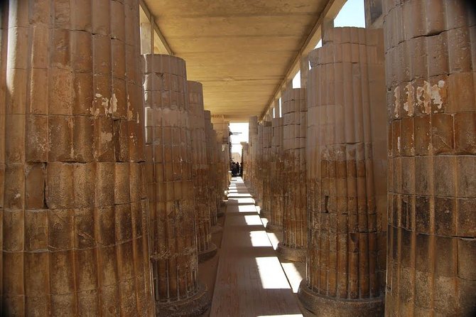 Day Tour to Giza Pyramids, Sphinx, Sakkara Pyramids and Dahshur Pyramids - Common Questions