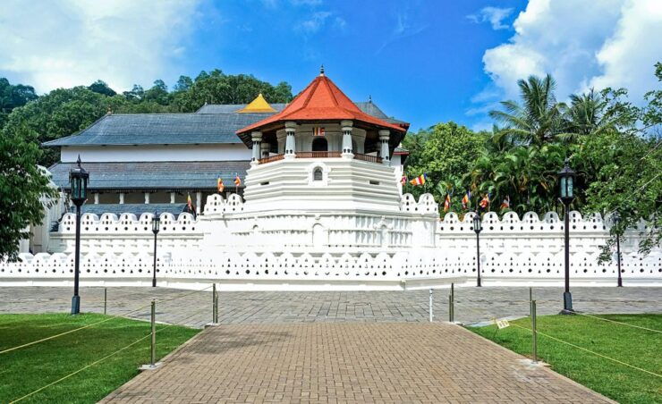 Day Tour To Kandy From Colombo - Cultural Immersion in Kandy