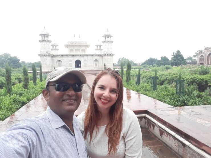 Day Tour to Taj Mahal From Aerocity (Delhi) by Car - Highlights