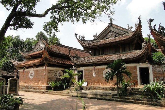 Day-Tour to the Duong Lam Ancient Village - Village History