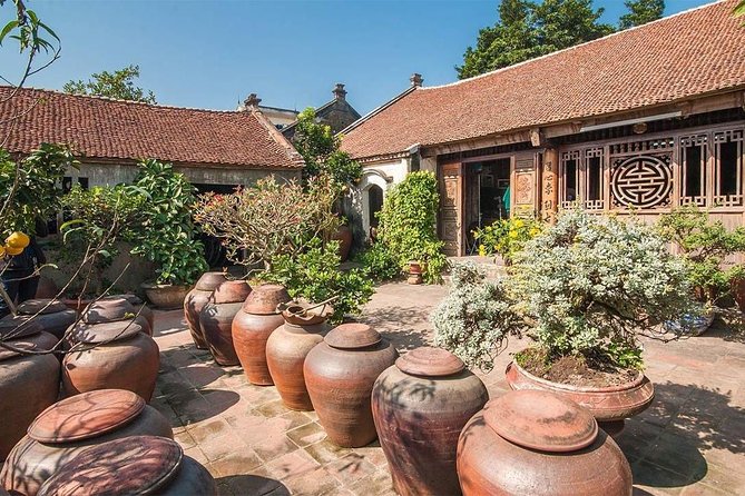 Day-Tour to the Duong Lam Ancient Village - Local Cuisine