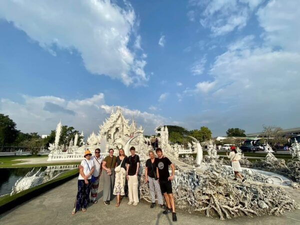 Day Tour Visit the Top Attractions in Chiang Rai - Break Down