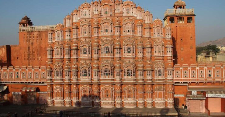 Day Tour With German Speaking Guide in Jaipur - Group Size and Accessibility