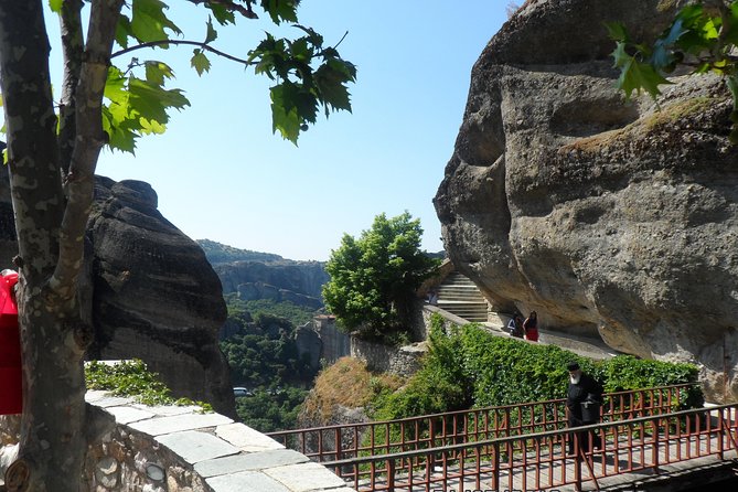 Day Transfer To Meteora Monasteries - Meeting Details