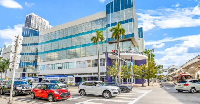 DAY TRIP - Downtown Airport and Cruise Line Lounge - Accessibility and Restrictions