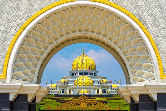 Day Trip Frm Port Klang: Kuala Lumpur Famous Landmarks With Lunch - Petronas Twin Towers Exploration