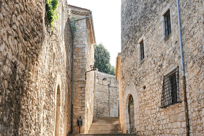 Day Trip From Barcelona Girona & Costa Brava Top Beach Group Tour - Meeting Point