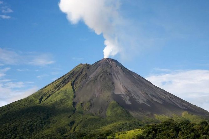Day Trip From San Jose to Arenal Volcano & Baldi Hot Springs - Traveler Experience