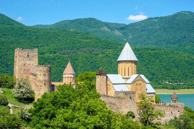 Day Trip in Kazbegi - Weather Conditions