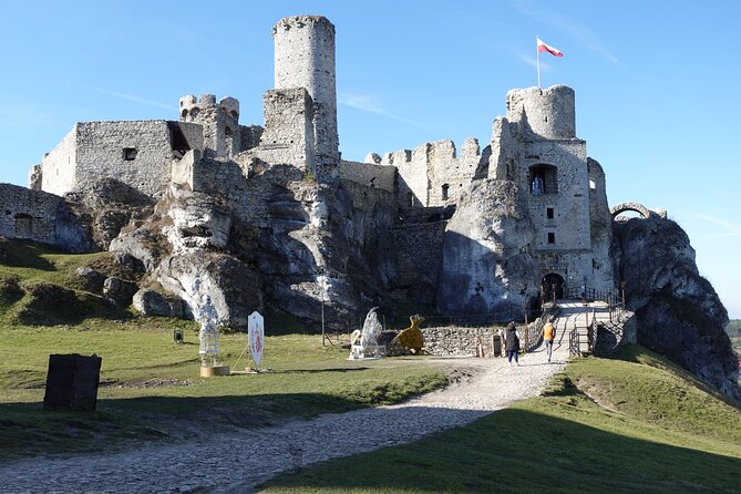 Day Trip in Ogrodzieniec and Bobolice - Scenic Views