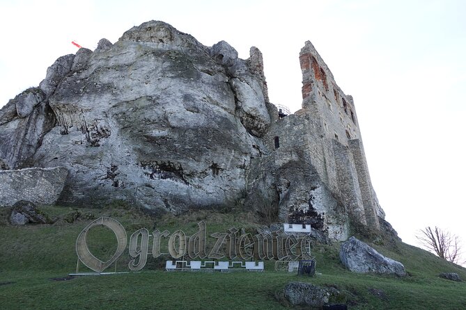 Day Trip in Ogrodzieniec and Bobolice - Guided Tours