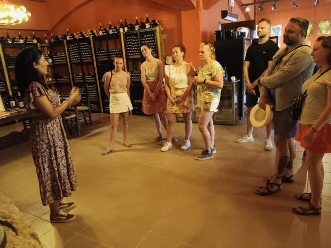 Day Trip Knossos, Pottery, Winery and Taste Local Products - Culinary Delights