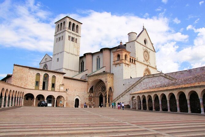 Day Trip: Lasagna Cooking Class With Lunch + Assisi Private Tour - Good To Know