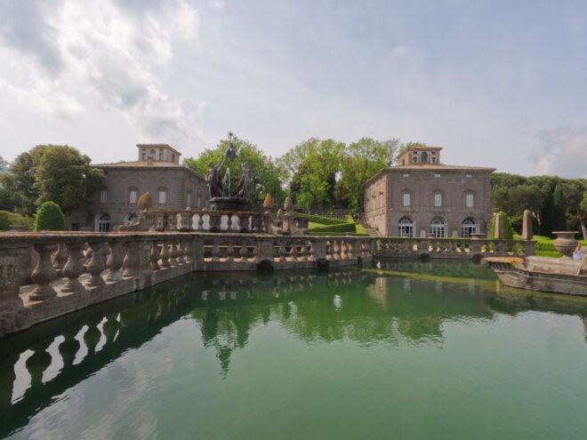 Day Trip Rome: Civita Di Bagnoregio and Villa Lante Garden - Meeting Point and Important Information