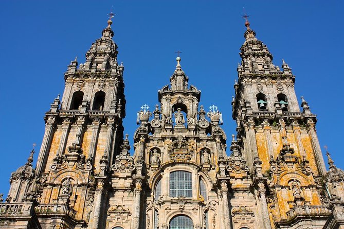 Day Trip: Santiago De Compostela and Valença Do Minho Day Trip With Lunch - Meeting Point and Departure Time