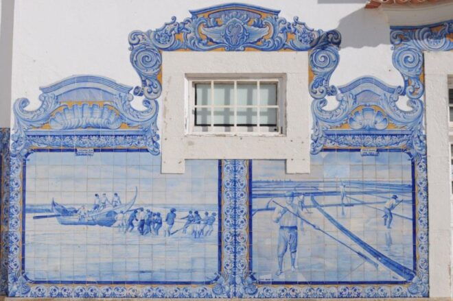 Day Trip to Aveiro (The Venice of Portugal) + River Cruise - Transportation Details