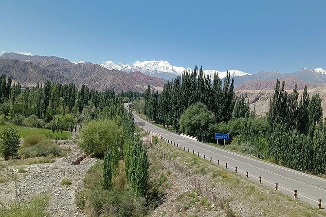 Day Trip to Baisha Lake and Karakul Lake with Private Car - Who Should Consider This Tour?