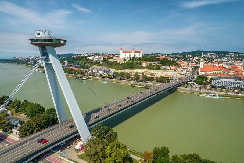 Day Trip to Bratislava from Vienna - Private transport, pickup and the timing question