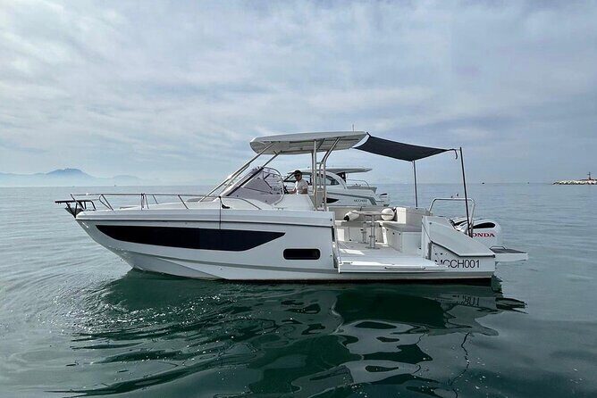 Day trip to Capri on beneteau flyer 9 - Authentic Insights from Past Travelers