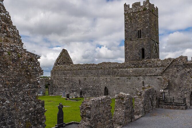 Day trip to Cliffs of Moher, Bunratty Castle and Ennis - Who Is This Tour Best For?