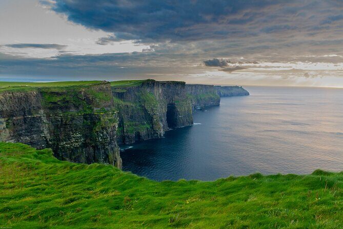 Day trip to Cliffs of Moher, Bunratty Castle and Ennis - FAQ