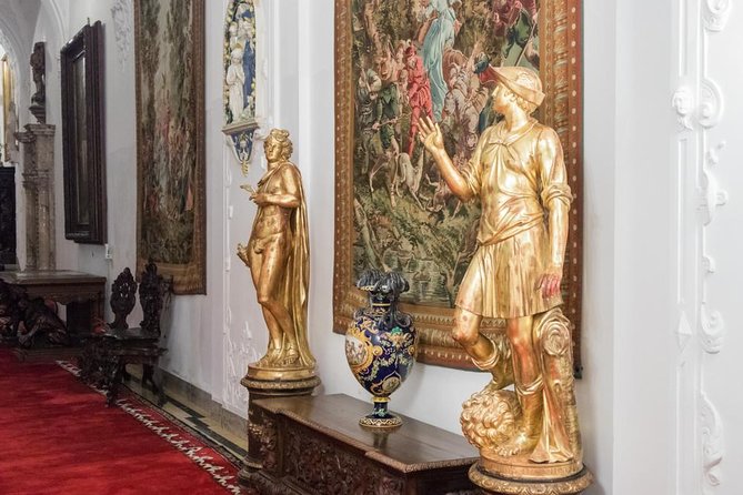 Day Trip to Draculas Castle, Peles Castle and Medieval Brasov - Walking Tour in Brasov