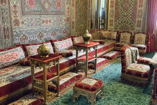 Day Trip to Draculas Castle, Peles Castle and Medieval Brasov - Tour Logistics